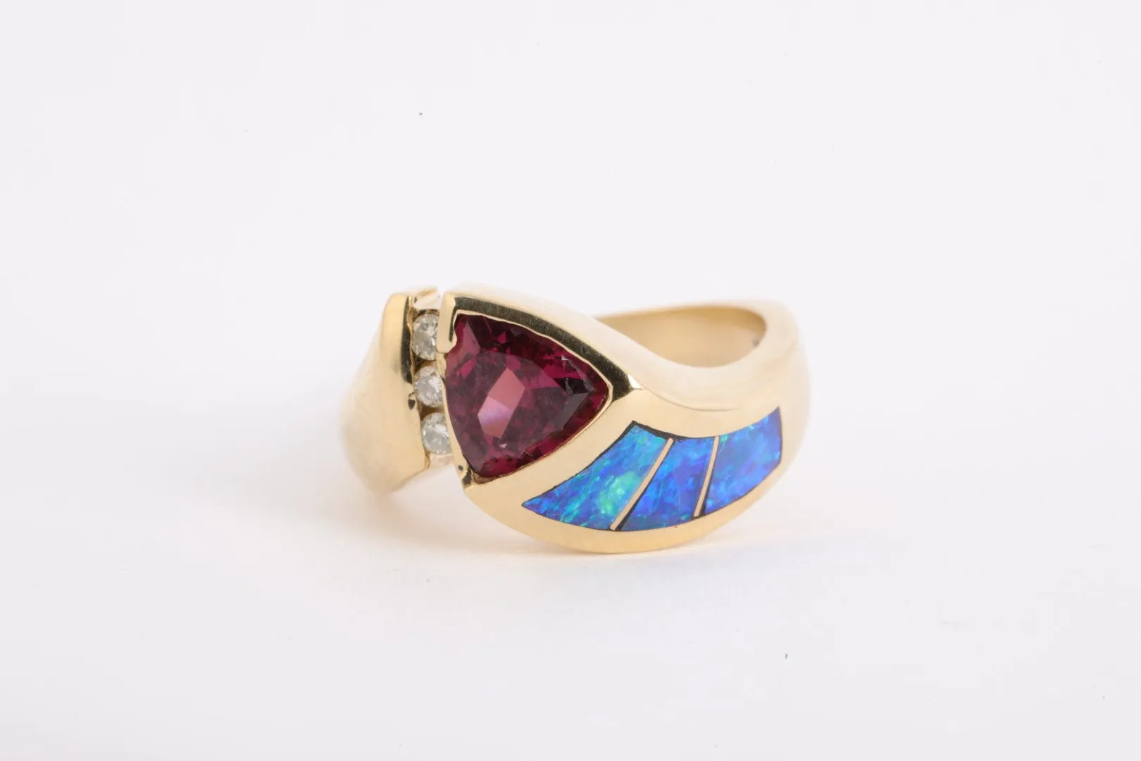 14k Yellow Gold 0.09tcw Diamond 2.11tcw Amethyst & Opal Ring Size 7.75 (8.58g.)