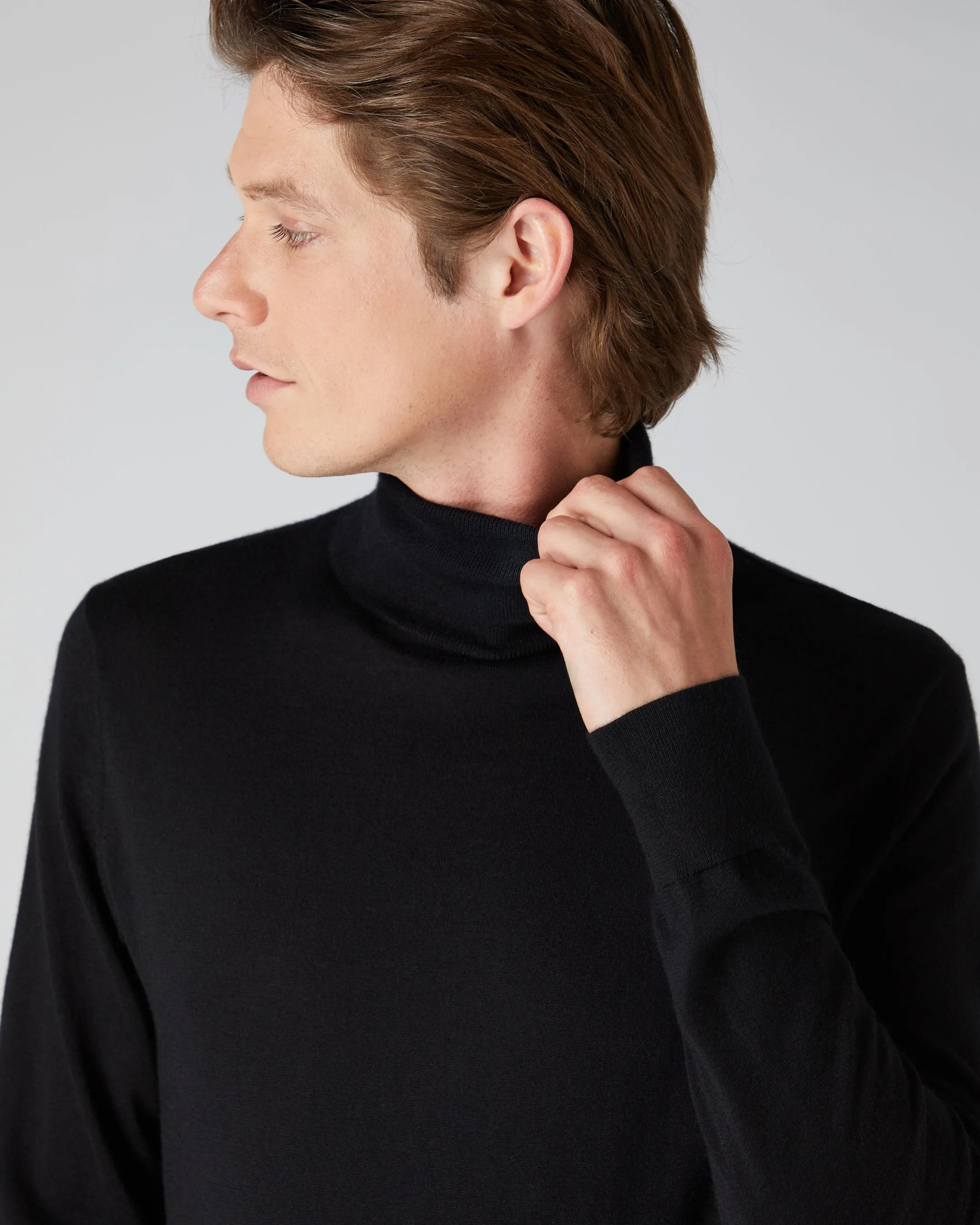 Men's Pimlico Fine Gauge Cashmere Turtle Neck Sweater Black