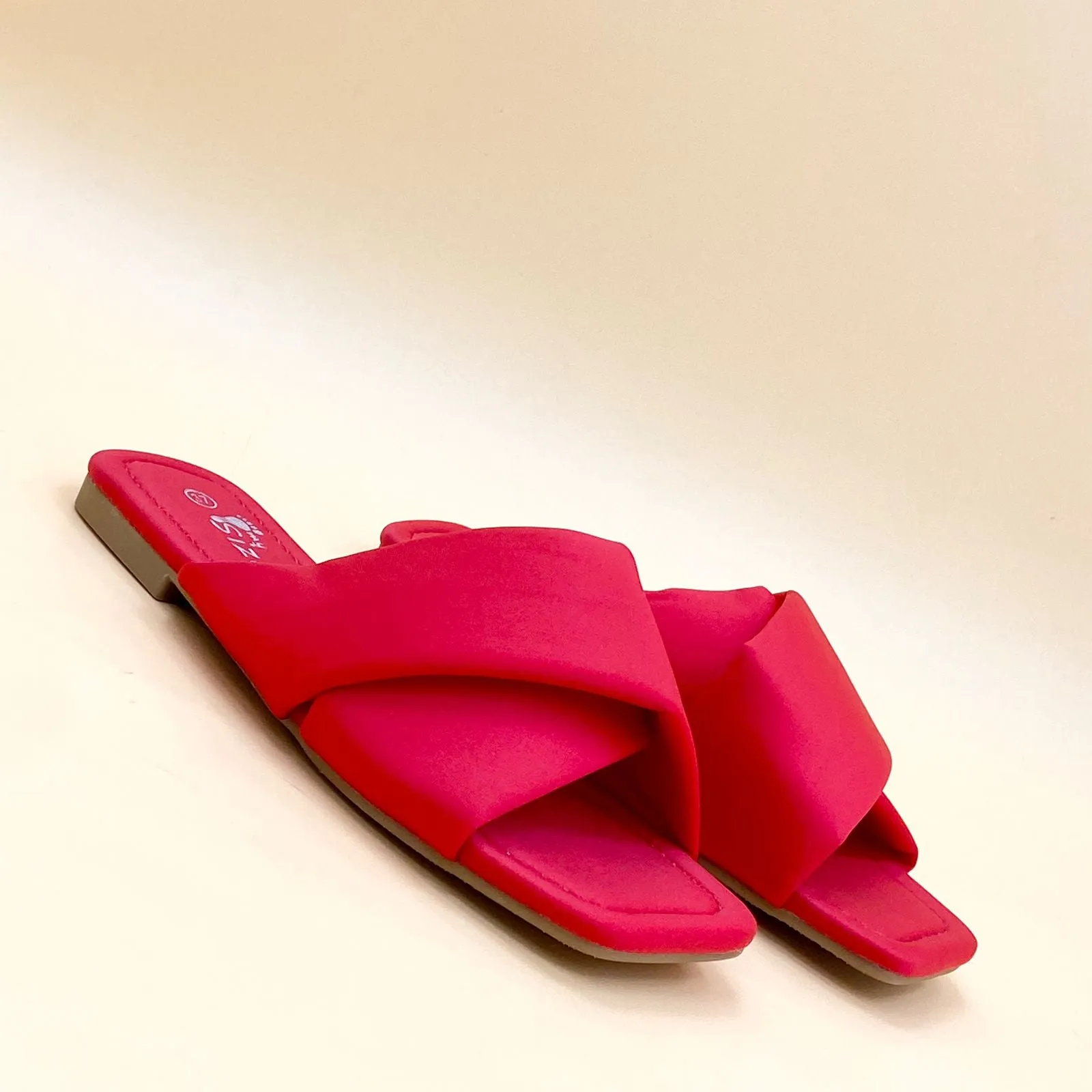 NEW , WOMEN SLIPPERS S8