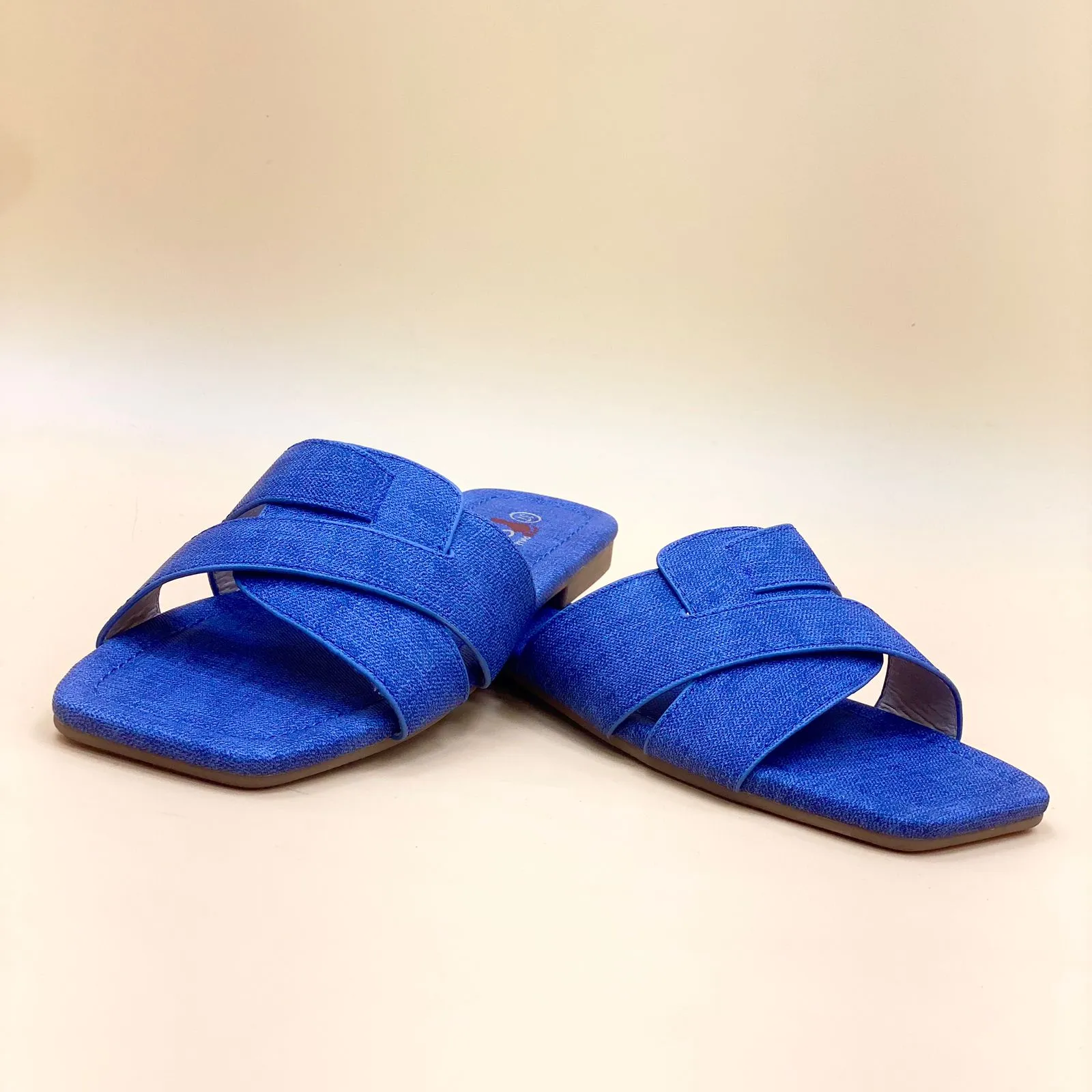 NEW , WOMEN SLIPPERS S9