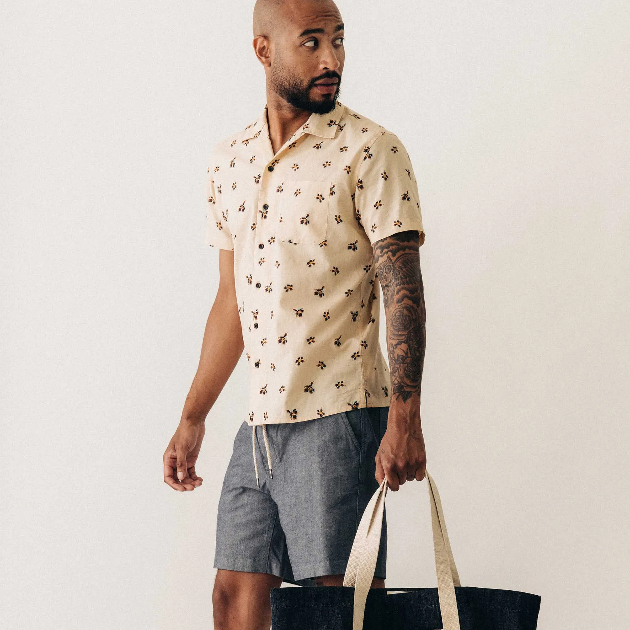 The Short Sleeve Hawthorne in Almond Floral