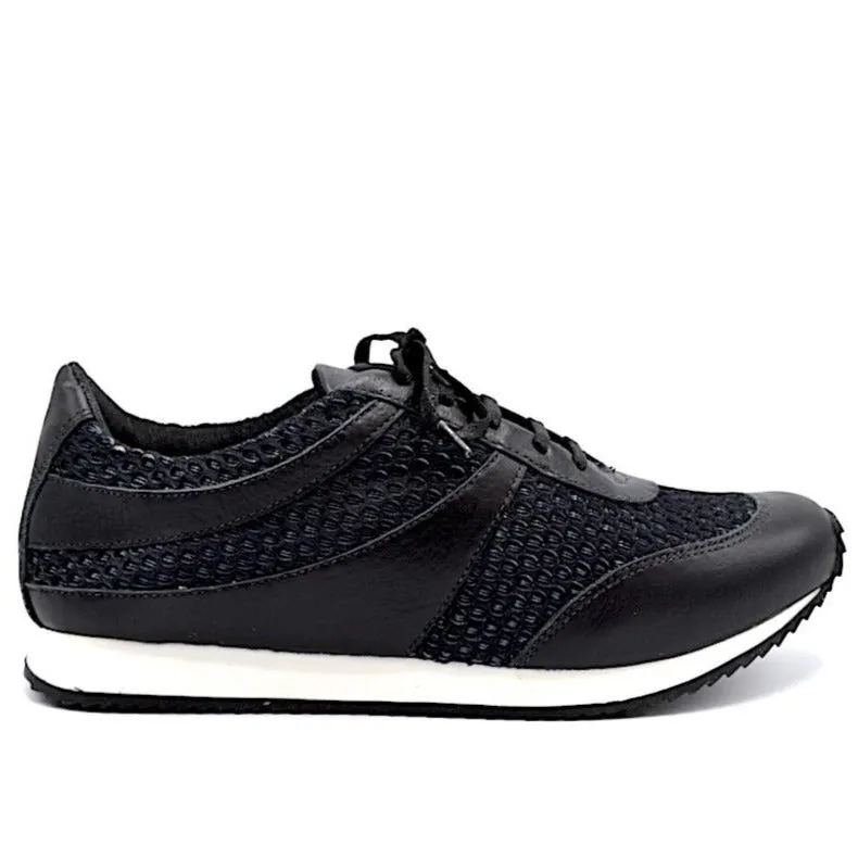 TRAIN WALKING SHOE - BLACK LEATHER & MESH