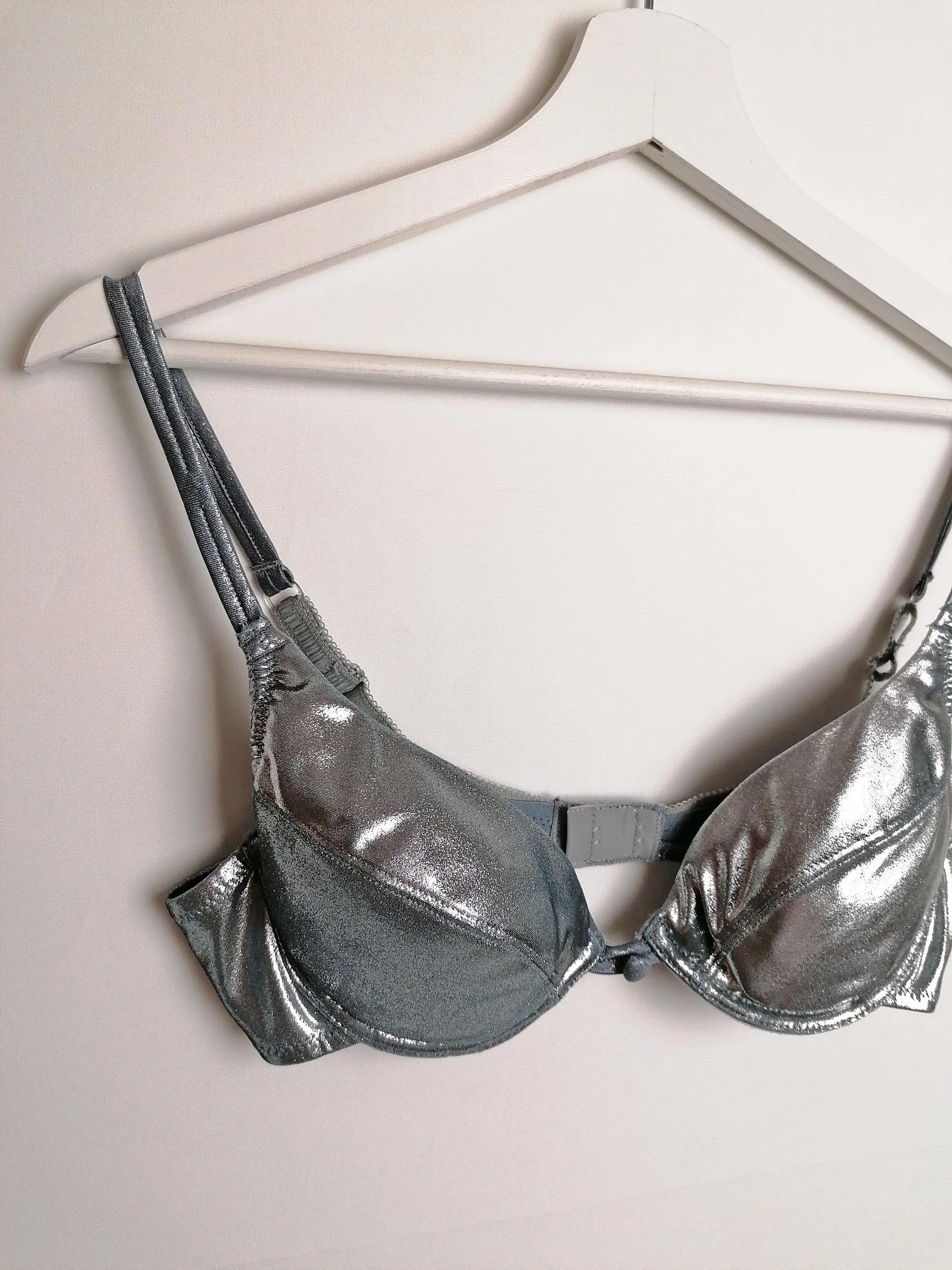 Y2K Vintage Shiny Metallic Bra - size 75 B